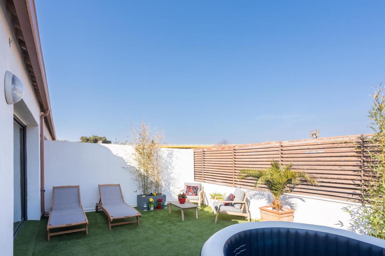 L'Avant Scene Meuble 5 Etoiles Parking Gratuit Jacuzzi Avignon Exterior photo