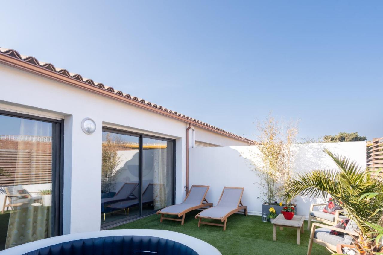 L'Avant Scene Meuble 5 Etoiles Parking Gratuit Jacuzzi Avignon Exterior photo